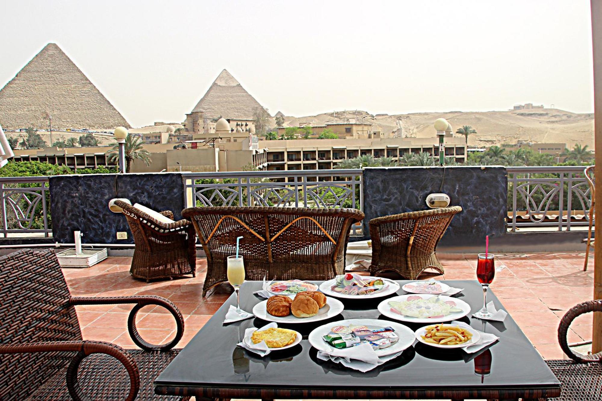 Regency Pyramids Hotel Kafret el-Gabal Екстериор снимка